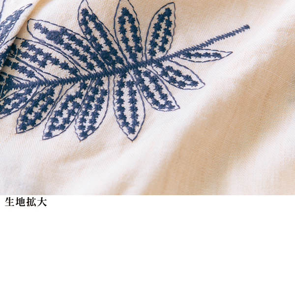 デニム襟使い刺しゅうブラウス