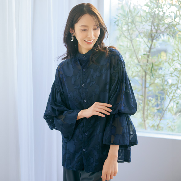 カットジャカードブラウス