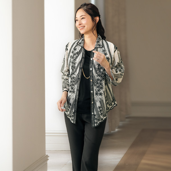 総刺しゅうスカラップブラウス