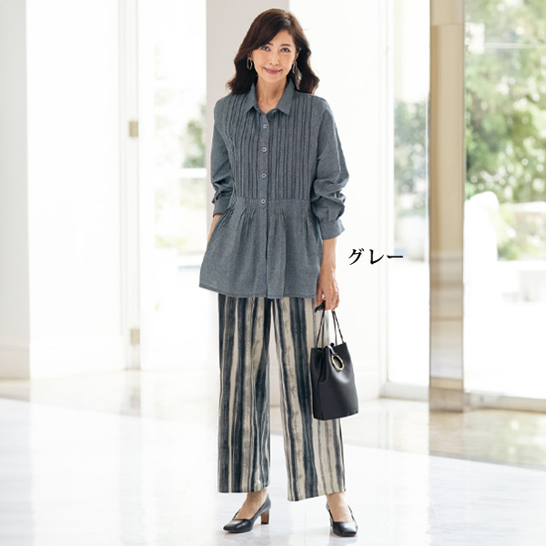 ピンタック使いデザインブラウス