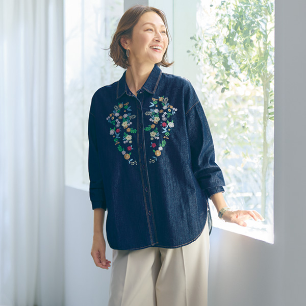 フラワー刺しゅうデニムブラウス