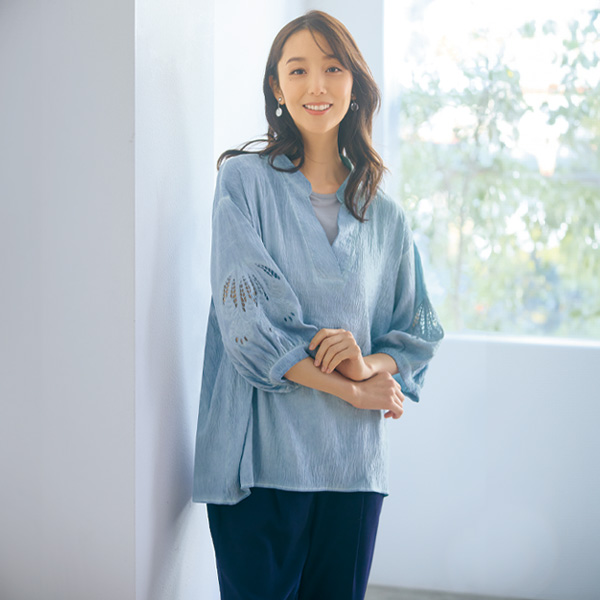 製品染め袖レース使いブラウス