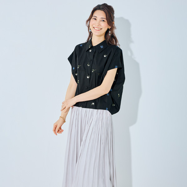 彩り総刺しゅうブラウス