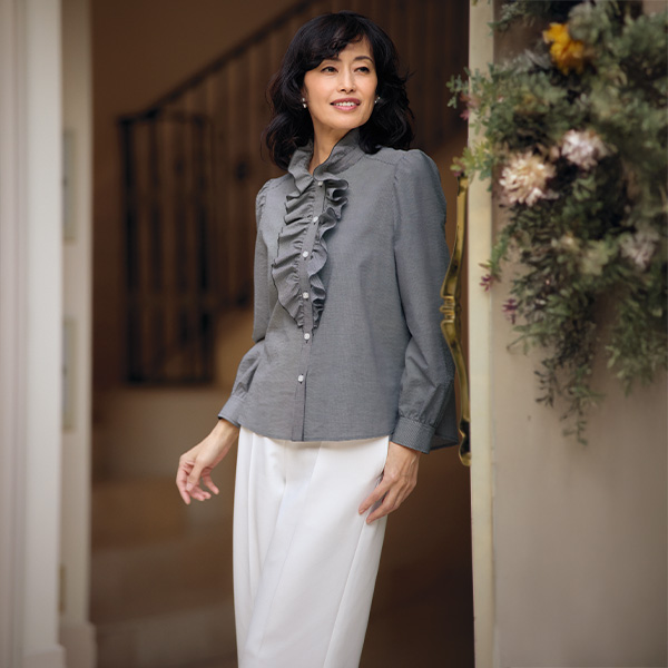 綿混先染めギンガムチェックフリルブラウス