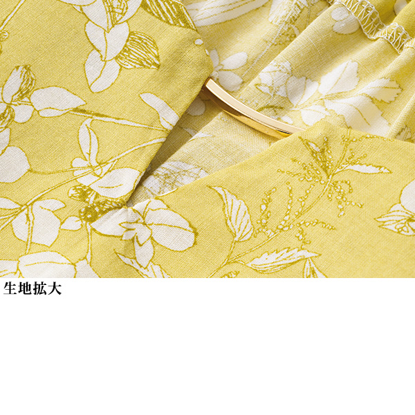 綿100％メタルプレート付ボタニカル柄ブラウス