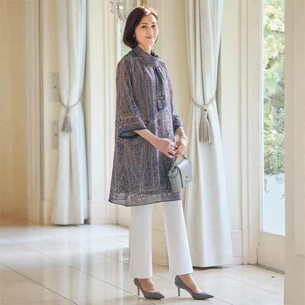 ボウタイ風デザインパネル柄ワンピース