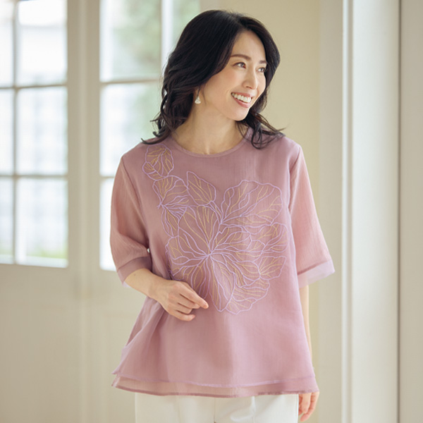 前身頃オーガンジー大花刺しゅう2枚重ねブラウス