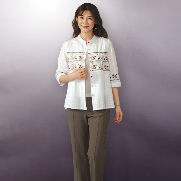 七分袖刺しゅうブラウス