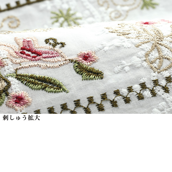 七分袖刺しゅうブラウス