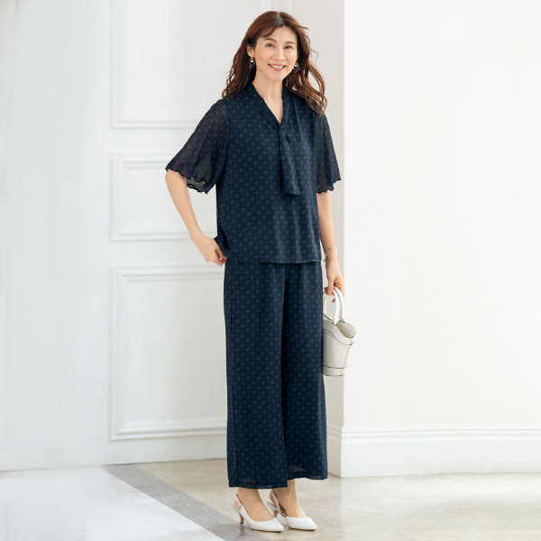 エレガンスセミワイドパンツ