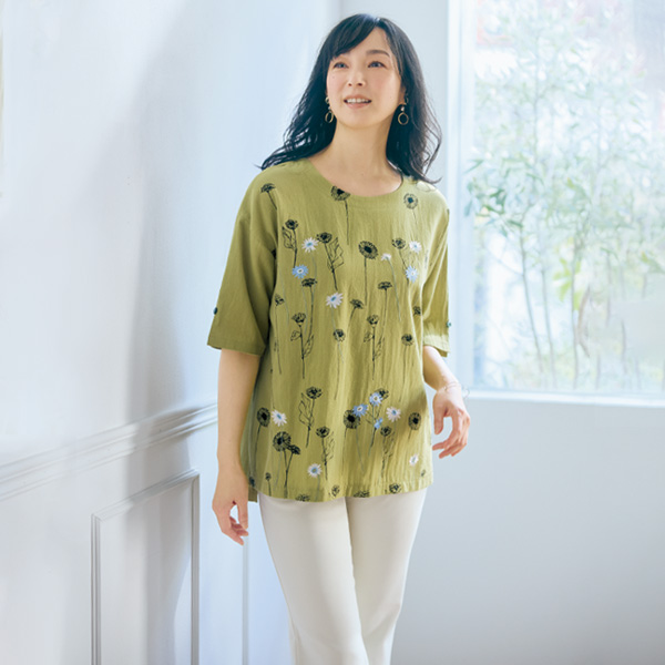 花柄刺しゅうプリントブラウス
