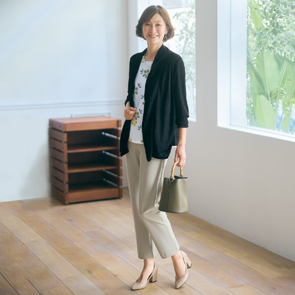 タックデザインカーディガンアンサンブル