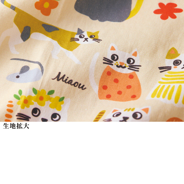 ネコちゃんイラストのプリントブラウス