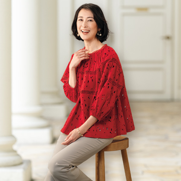 総刺しゅうブラウス