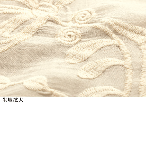 ボタニカル刺しゅうブラウス