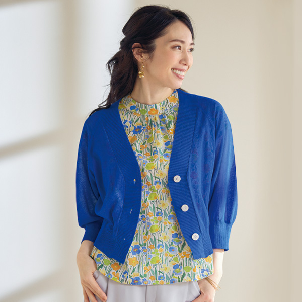 花柄プリントブラウス