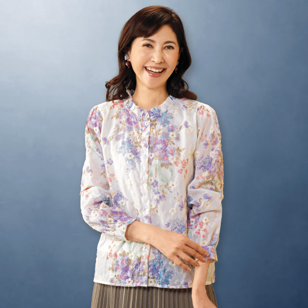 刺しゅうプリントフリル襟ブラウス