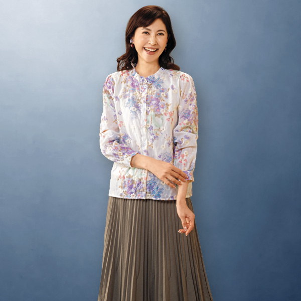 刺しゅうプリントフリル襟ブラウス