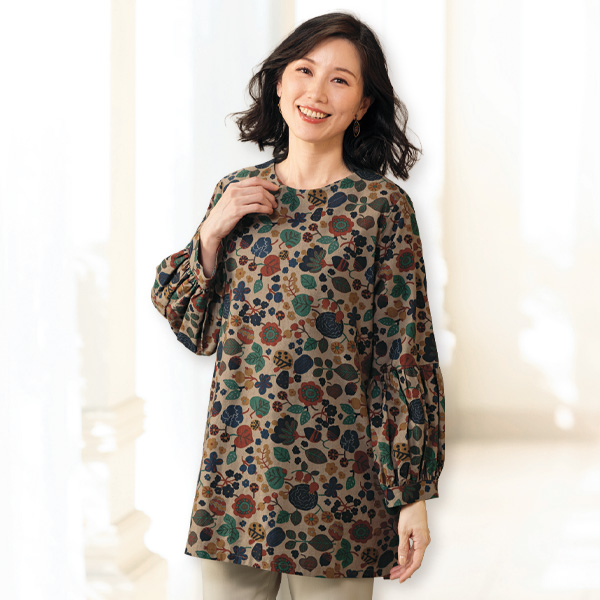 トップス 商品一覧ページです。 おしゃれな大人服。ミセスファッション