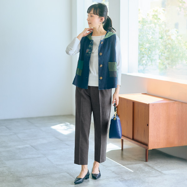 パッチワーク使いフード付きデニムベスト