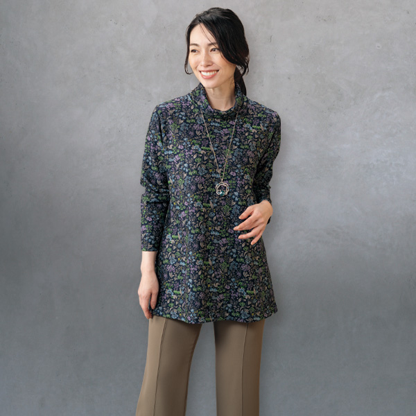 微起毛小花柄ロングプルオーバー