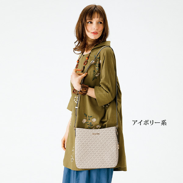 マイケルコース　ショルダー紐付きハンドバッグ　MICHAEL KORS