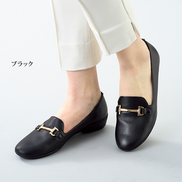 ビット付お洒落パンプス