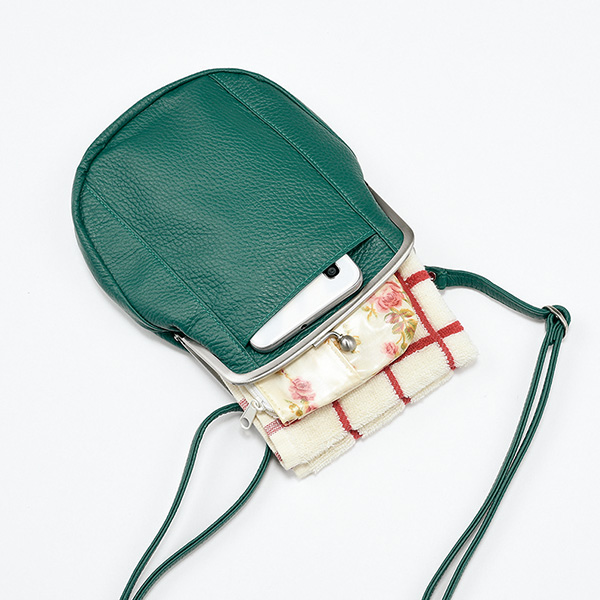 イノセントサック 牛革口金式 スマホポシェット innocent Sac