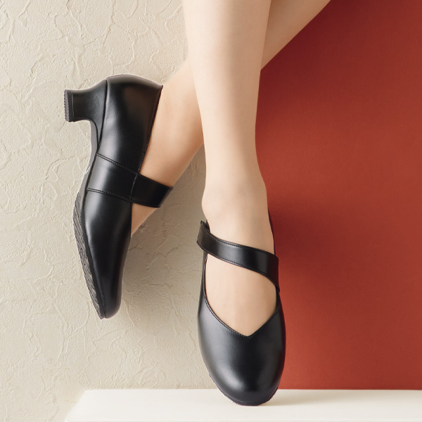 足のプロが考えた足が楽なパンプス