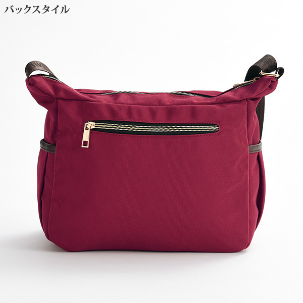 ポケット豊富なはっ水加工ショルダーバッグ