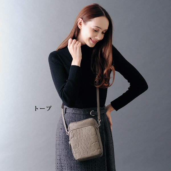 本クロコダイルショルダーバッグ