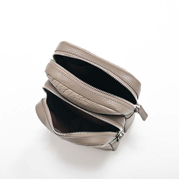 本クロコダイルショルダーバッグ