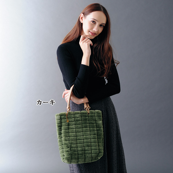 ハートチャーム付フェイクファーバッグ