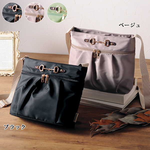 前金具ショルダーバッグ