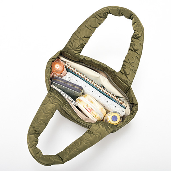 スターモチーフキルティング手提げバッグ