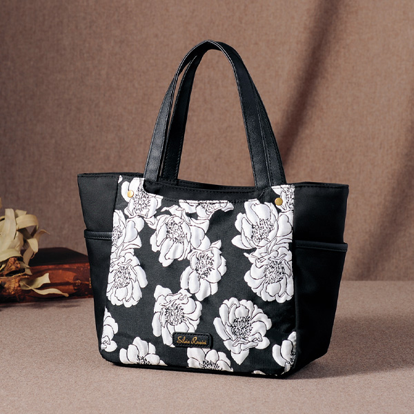 バラモチーフ配色手提げバッグ