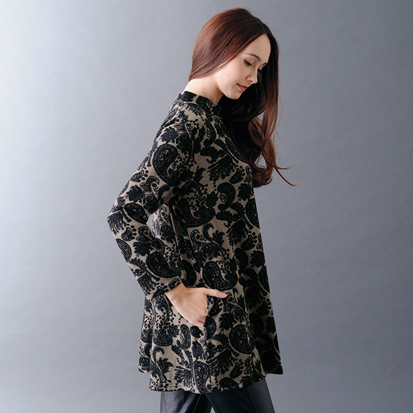 総柄プリントプルオーバー