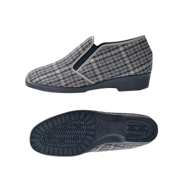 チェック柄パンプス