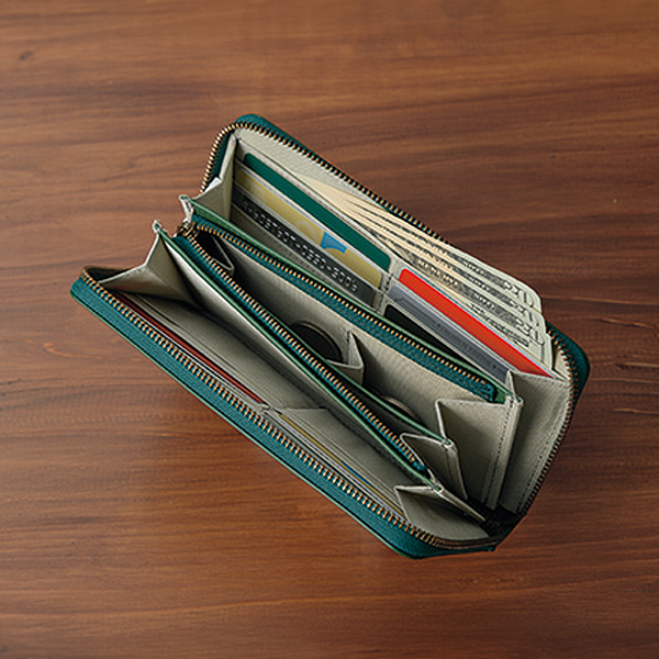 富岡工房 抗菌・抗ウイルス加工牛革コインが分けられるラウンド長財布