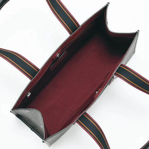 コーチ 新作シグネチャートートバッグ COACH