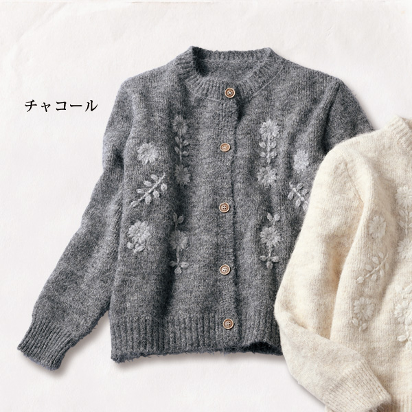 刺しゅう入り丸首ニットカーディガン