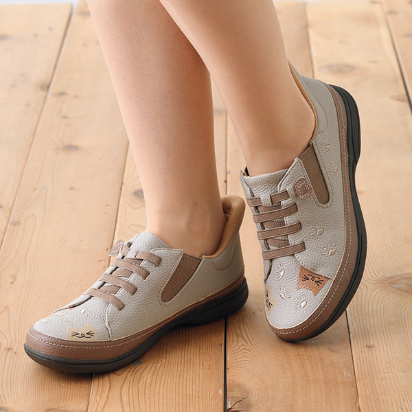 するっと履けるかわいい猫シューズ