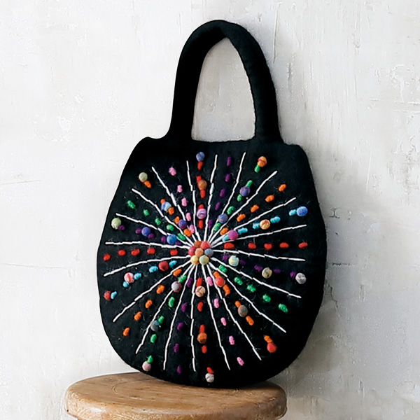 ネパールのあったかウールフェルトバッグ