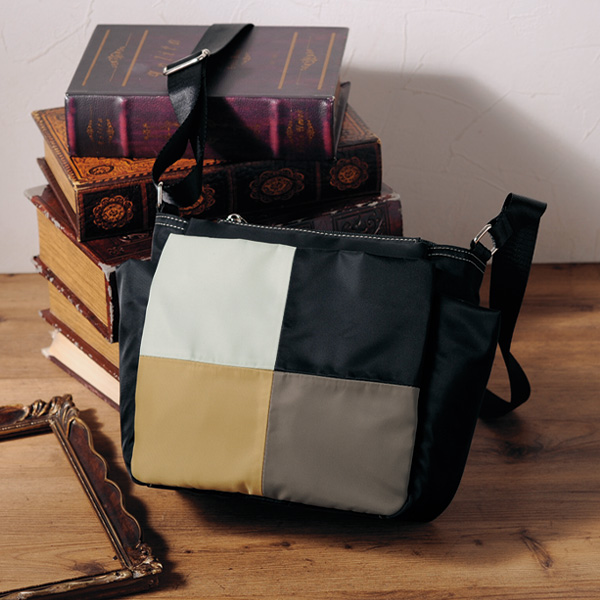 カラーブロックはっ水素材ショルダーバッグ