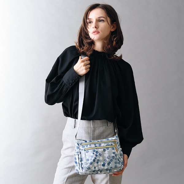 ランダムドットショルダーバッグ