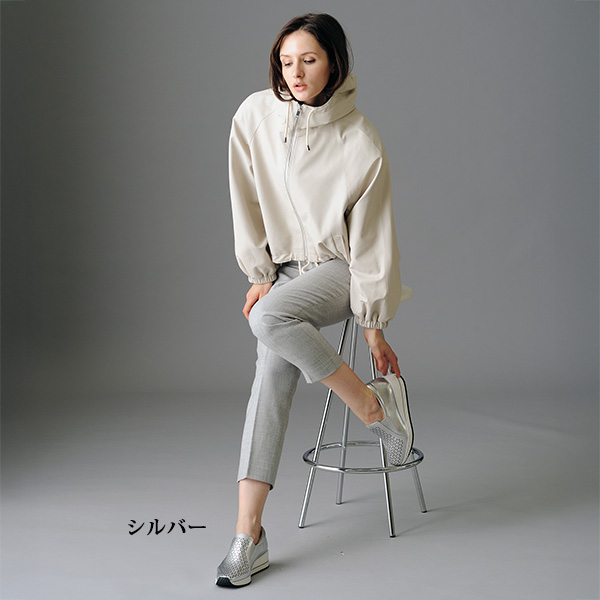 カリシモアルテ 牛革パンチングウォーキングシューズ Carissimo alte