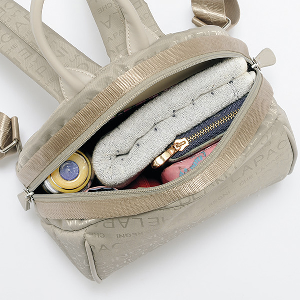 英字プリントタウンリュック