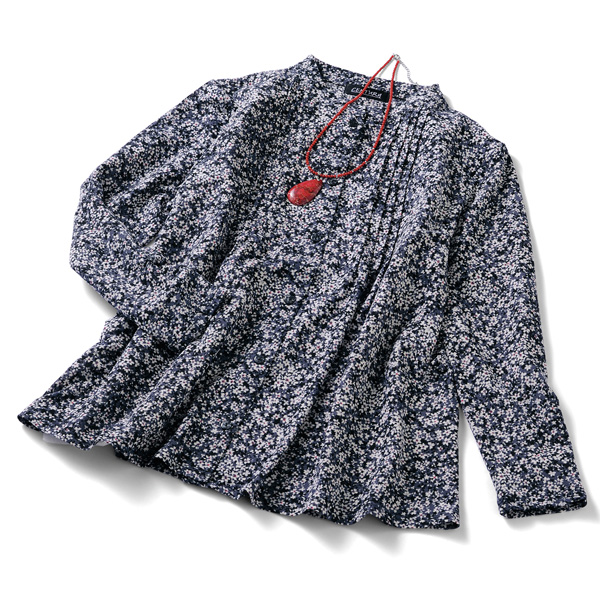 レッドカラーストーンネックレス