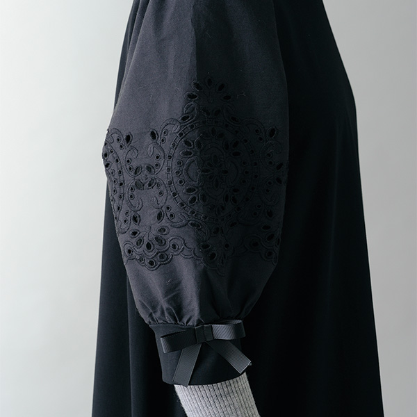 袖レースワンピース