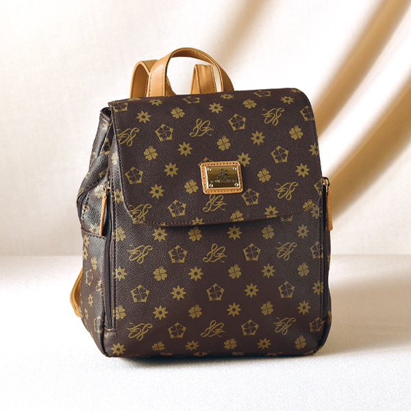 ルイ・ガルシア 3層式リュック LOUIS GARCIA